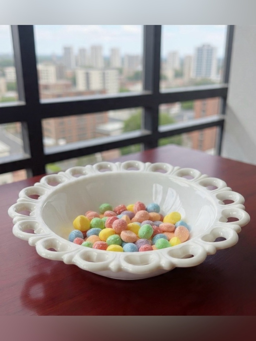 Anchor Hocking Old Colony Milk Glass Bowl Lace Edge Vintage